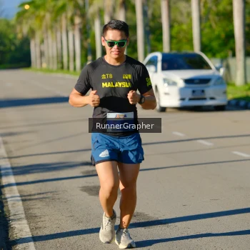 Runner Photo 1714500