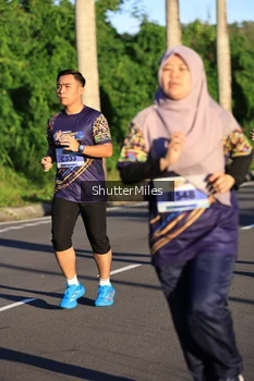 Runner Photo 1715387