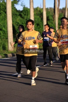 Runner Photo 1715396