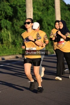 Runner Photo 1715407