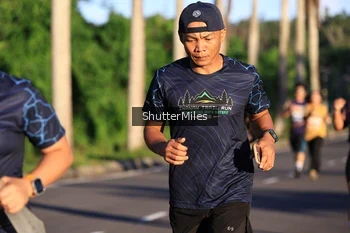 Runner Photo 1715475