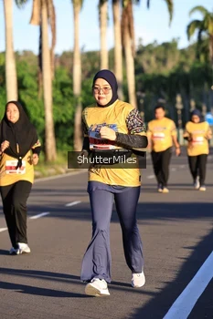 Runner Photo 1715488