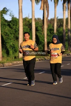 Runner Photo 1715497