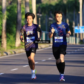 Runner Photo 1715504