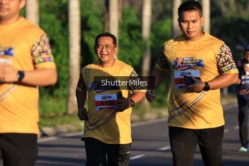 Runner Photo 1715535