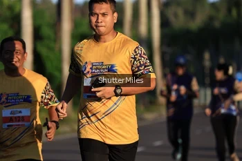 Runner Photo 1715537