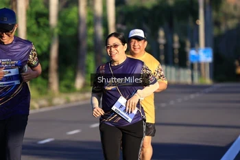 Runner Photo 1715543