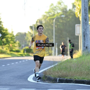 Runner Photo 1715650