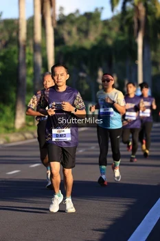 Runner Photo 1715688