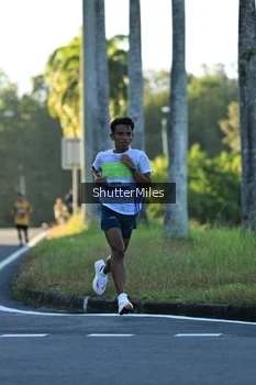 Runner Photo 1715692