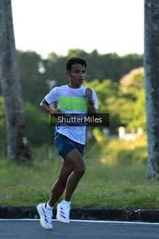 Runner Photo 1715696