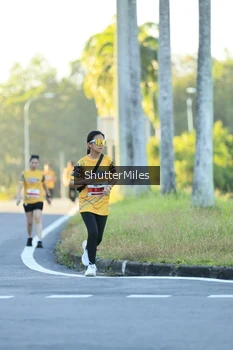 Runner Photo 1715765