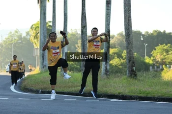 Runner Photo 1715845