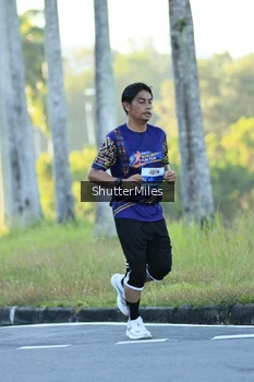 Runner Photo 1715875