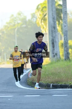 Runner Photo 1715891