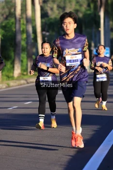 Runner Photo 1715940