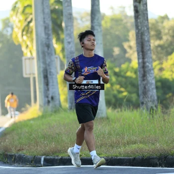 Runner Photo 1716062