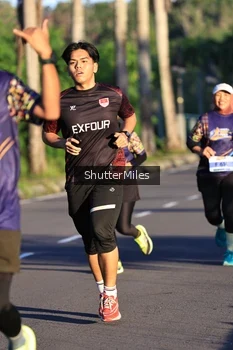 Runner Photo 1716149