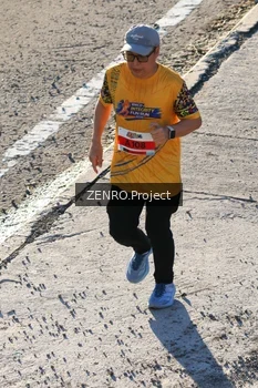 Runner Photo 1716823
