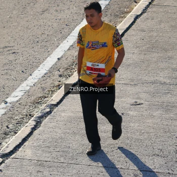 Runner Photo 1717371