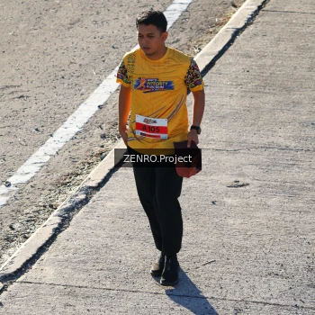 Runner Photo 1717374