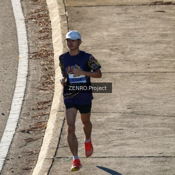 Runner Photo 1717383