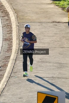 Runner Photo 1717446