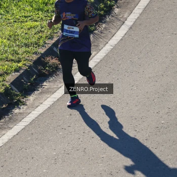 Runner Photo 1717635