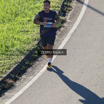 Runner Photo 1717658