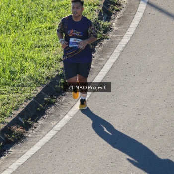 Runner Photo 1717661