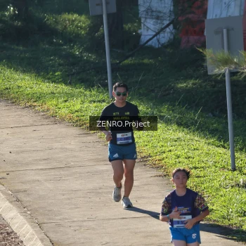 Runner Photo 1717709