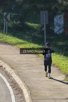 Runner Photo 1717792