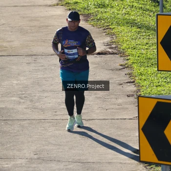 Runner Photo 1717889