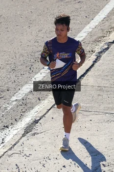 Runner Photo 1717918