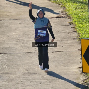 Runner Photo 1717941