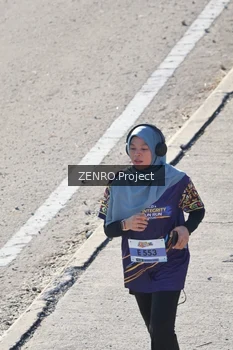 Runner Photo 1717948
