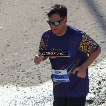 Runner Photo 1717972