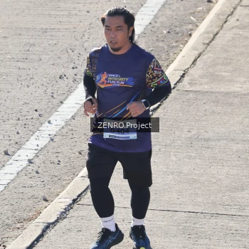 Runner Photo 1718008