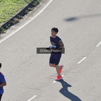 Runner Photo 1718131