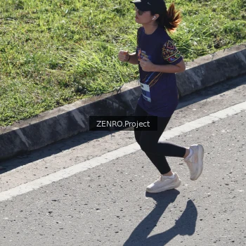 Runner Photo 1718145