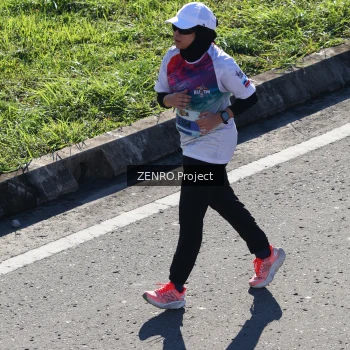 Runner Photo 1718148