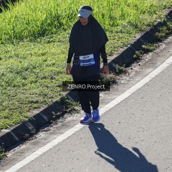 Runner Photo 1718160