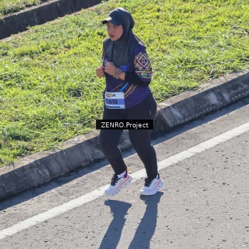 Runner Photo 1718276