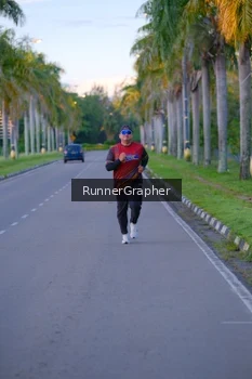 Runner Photo 1718571