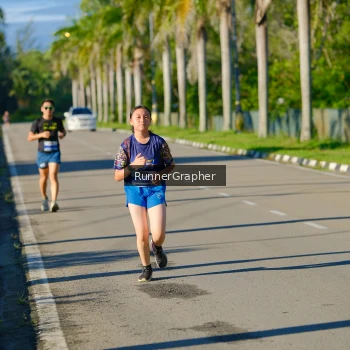 Runner Photo 1721350