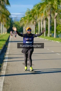 Runner Photo 1721372