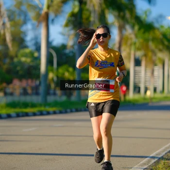 Runner Photo 1721375