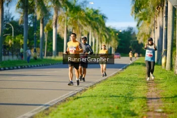 Runner Photo 1721418