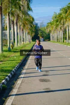 Runner Photo 1721423