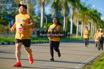 Runner Photo 1721424